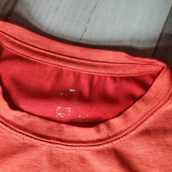 Nike Dri-Fit Boys Red and Black Swoosh Logo Graphic Tee Size 18m - Picture 7 of 9